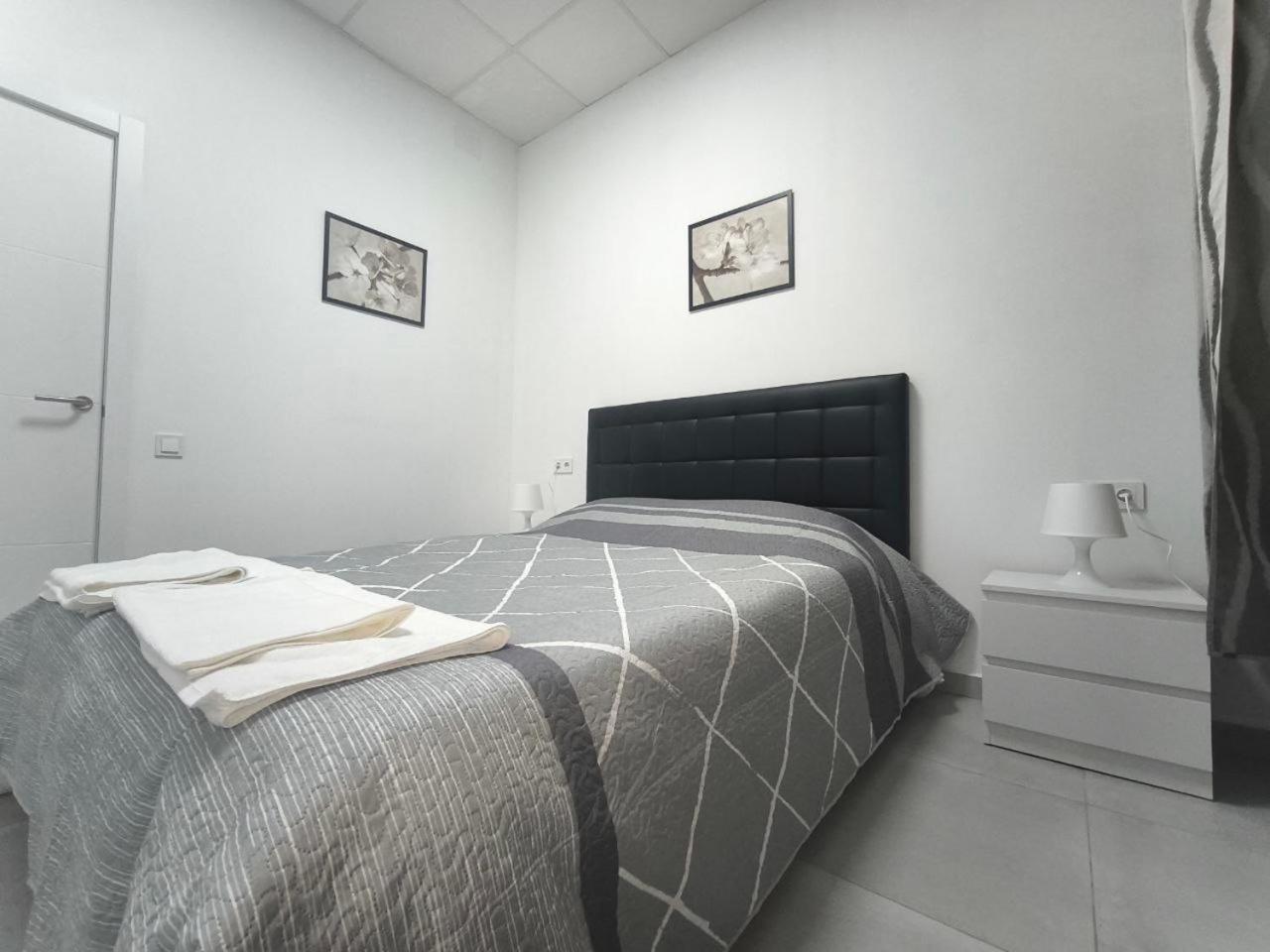 ולנסיה Apartamentos Sant Roc מראה חיצוני תמונה